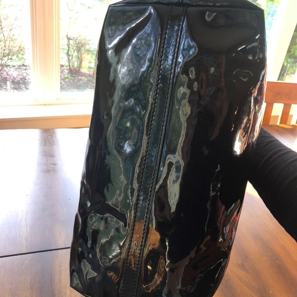 Marc Jacobs Black Patent 100% Cow Leather Tote - Picture 5 of 8